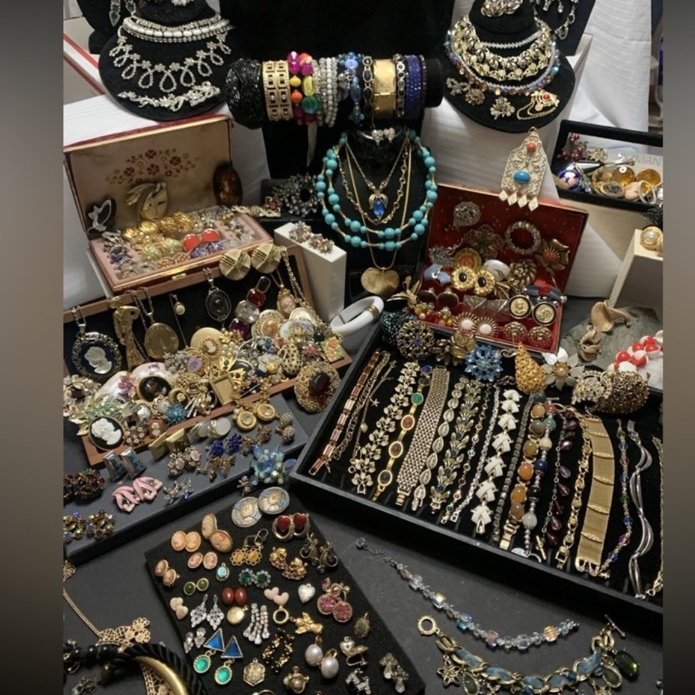 2 LB BDJ Jewelry Storage Cleanout • Estate • Necklaces Bracelets Earrings Rings
